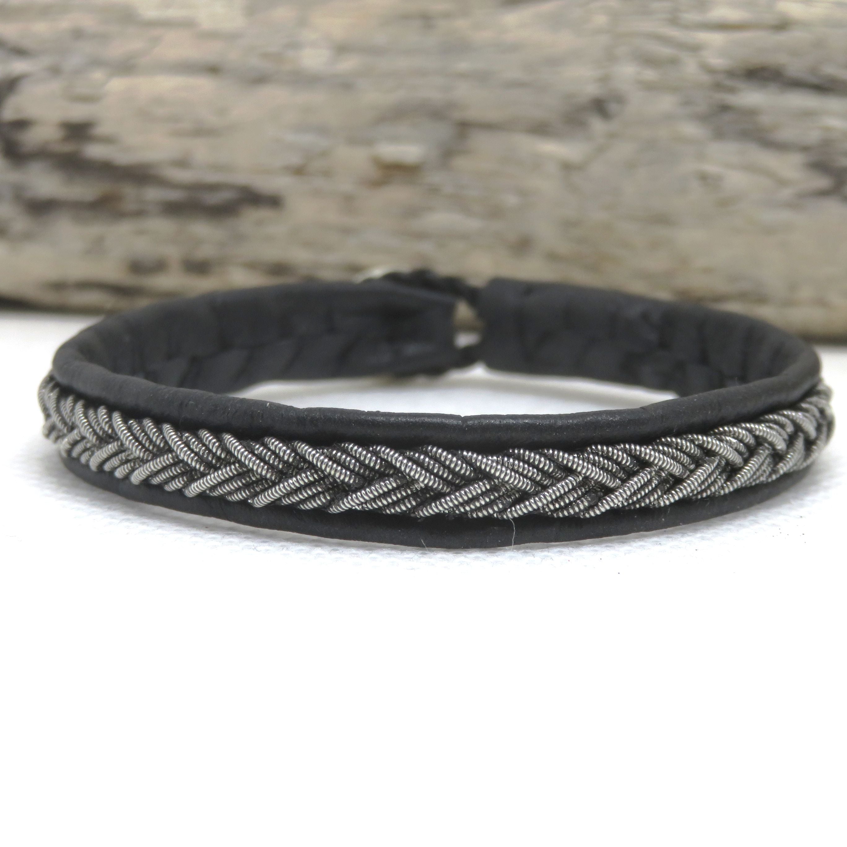 Bracelet Sami, "Finn" fil patiné noir